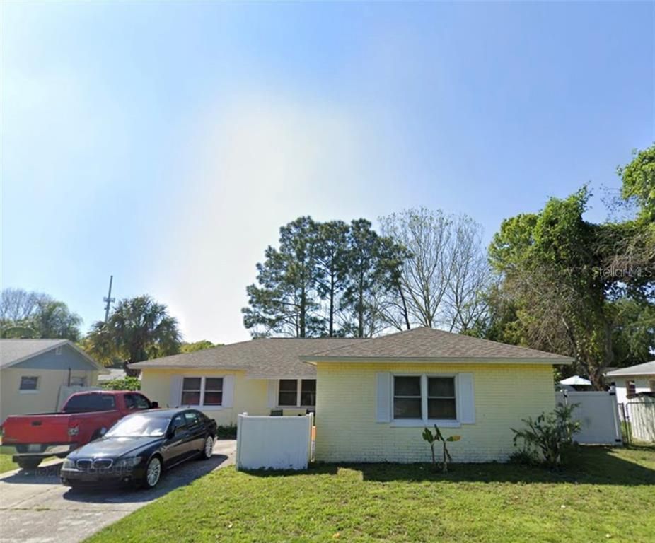 914 Winchester Ct, Brandon, FL 4 Bed, 2 Bath Single