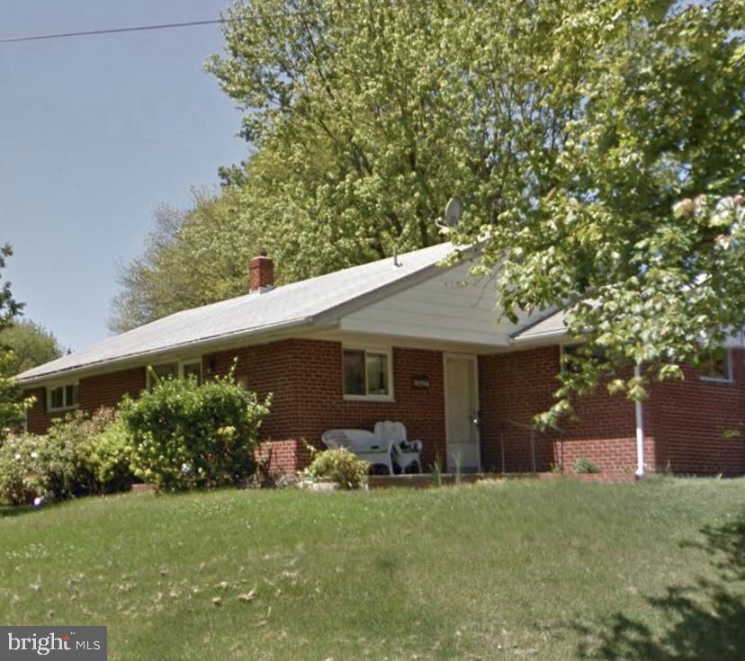 10700 Cavalier Dr, Silver Spring, MD 20901