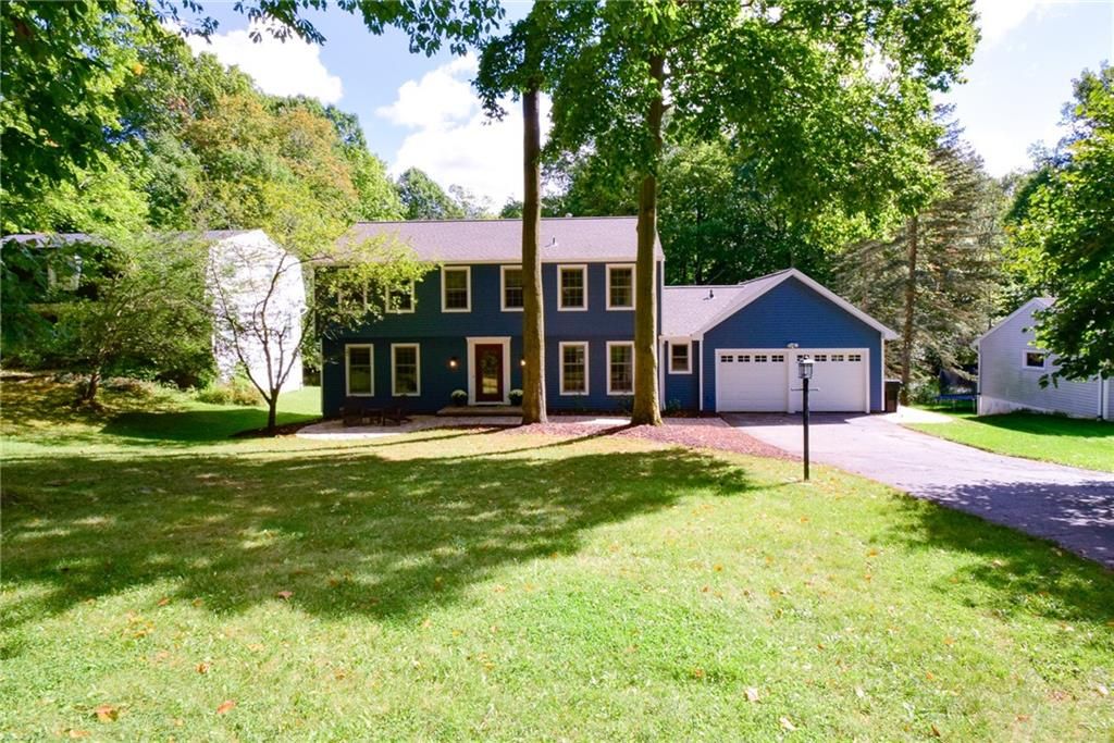 84 Blackwatch Trl, Fairport, NY 14450