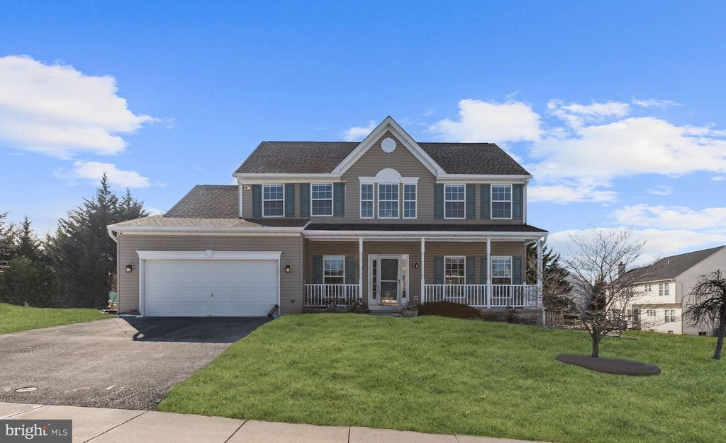 718 Rocky Fountain Dr, Myersville, MD 21773