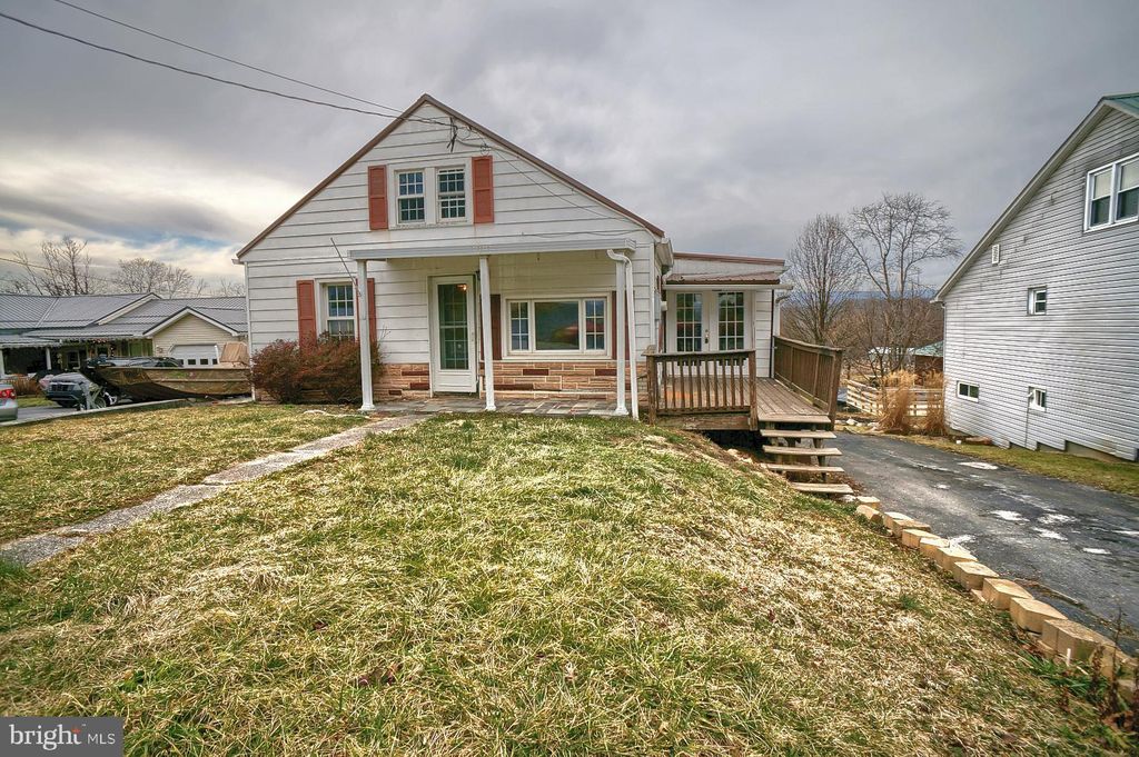 4657 State Route 103 N, Lewistown, PA 17044