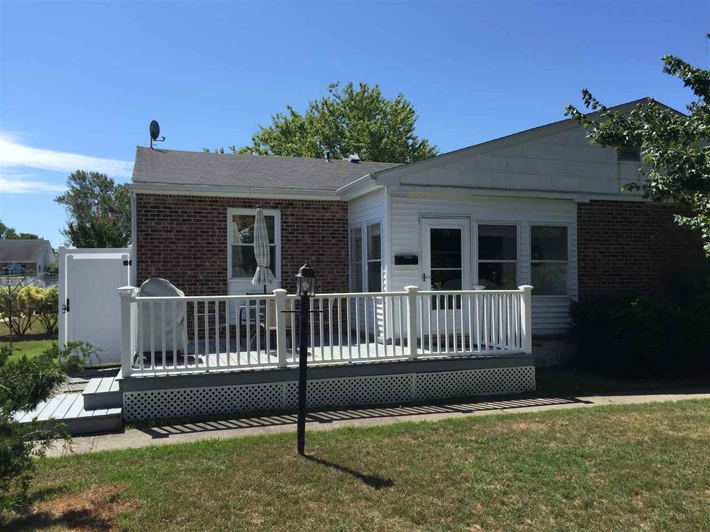 1311C Illinois Ave, Cape May, NJ 08204
