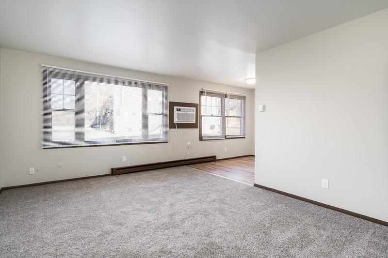 3319 Sun Valley Ter, Rockford, IL 61103