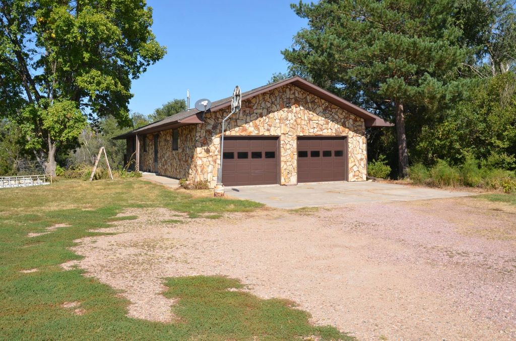 1104 G St, Ord, NE 68862 MLS 11219830 Trulia