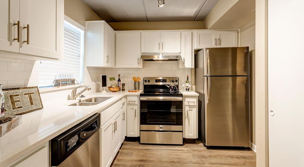 17105 Gulf Blvd, Saint Petersburg, FL 33708