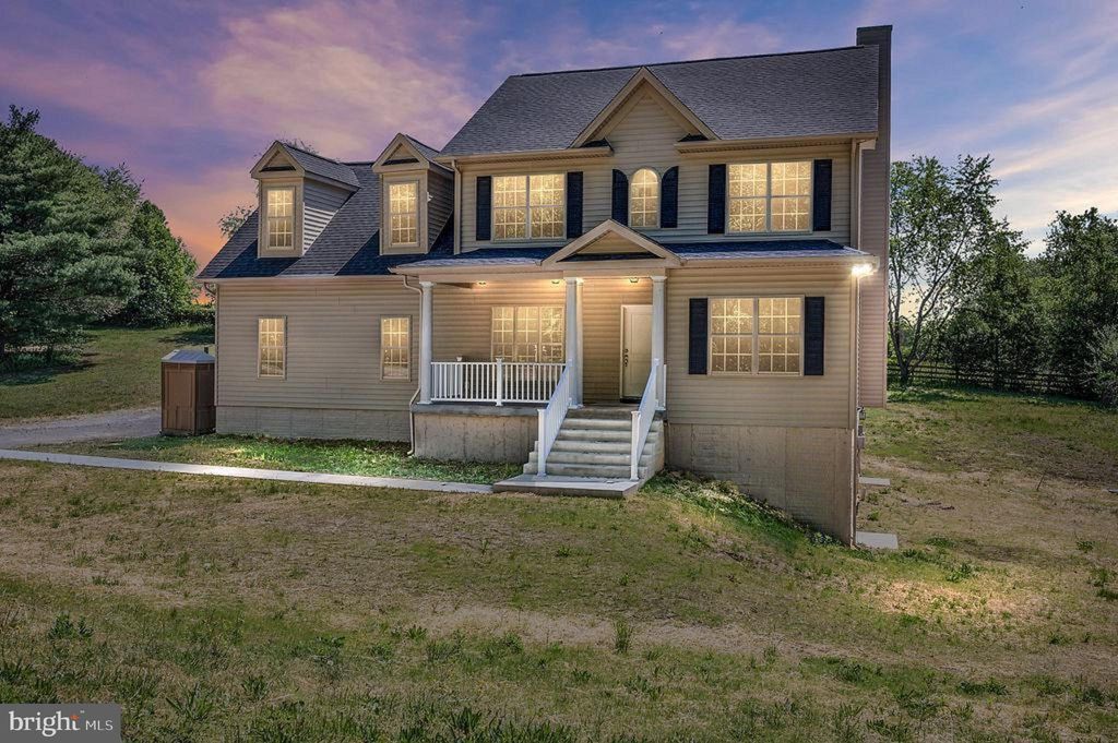 917 W Church Rd, Sterling, VA 20164