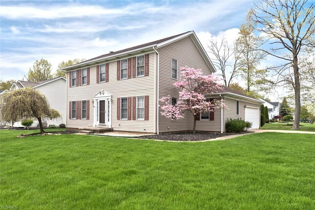 1179 Park Ledge Dr, Macedonia, OH 4 Bed, 3 Bath SingleFamily Home