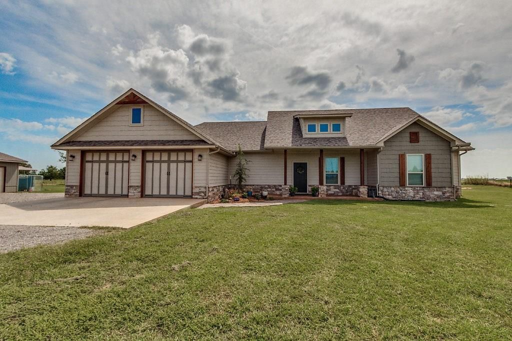 2985 S Main St, Goldsby, OK 3 Bed, 3 Bath SingleFamily Home 28