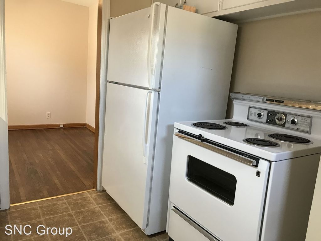 2022 E Elpyco St, Wichita, KS 67218