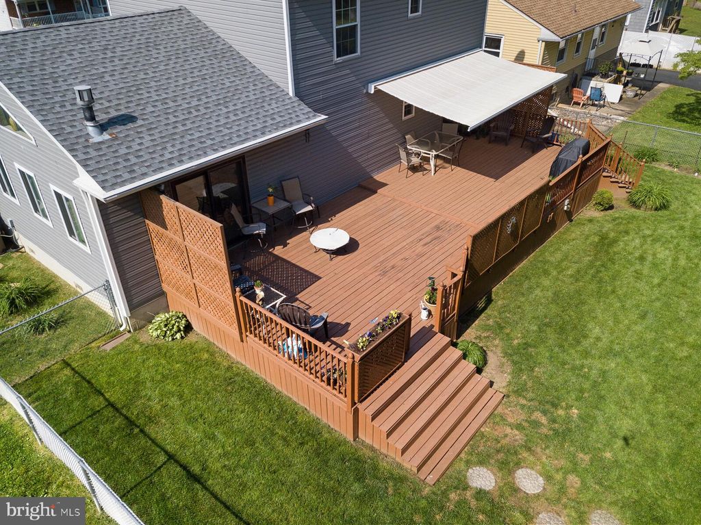 68 Thomas Ave, Maple Shade, NJ 08052