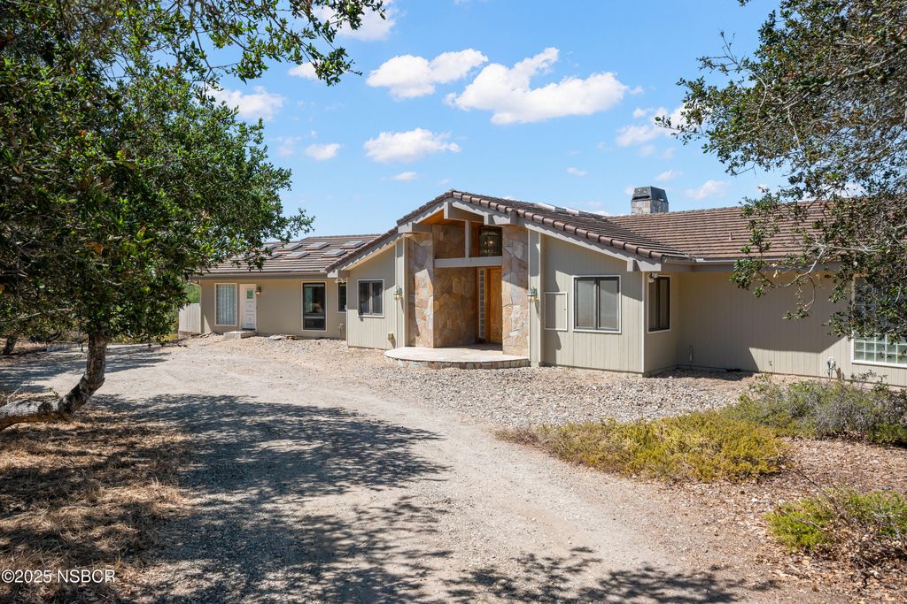 2775 Wild Oak Rd, Lompoc, CA 93436 MLS# 25001482 Trulia