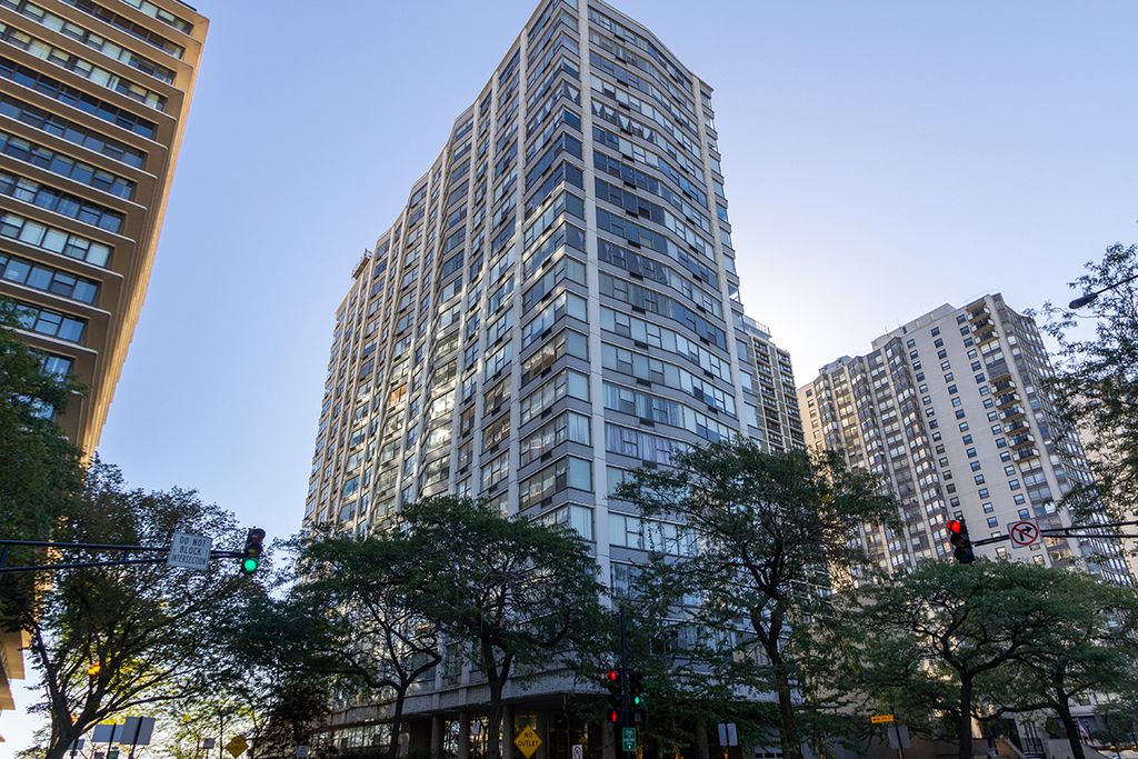 5757 N Sheridan Rd #20G, Chicago, IL 60660