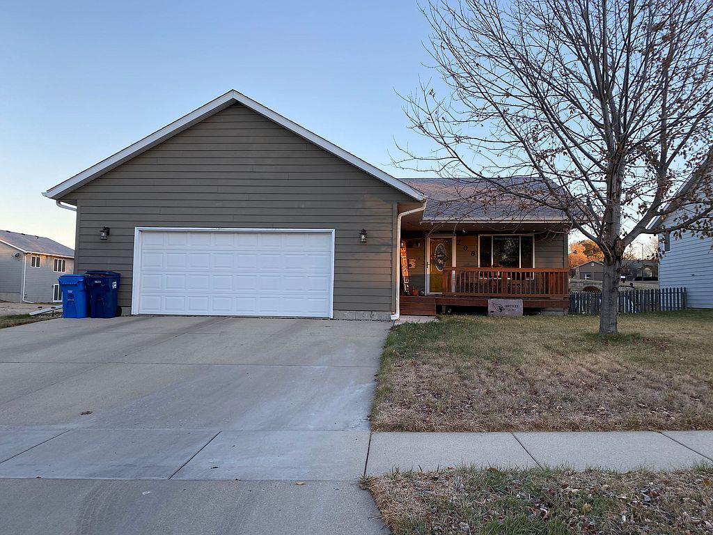 208 W 7th St, Dell Rapids, SD 57022 Trulia