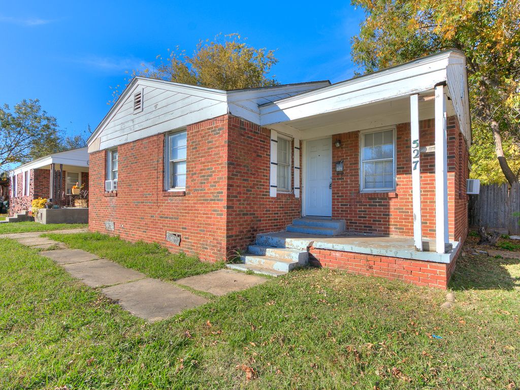 527 E Boeing Dr, Midwest City, OK 73110