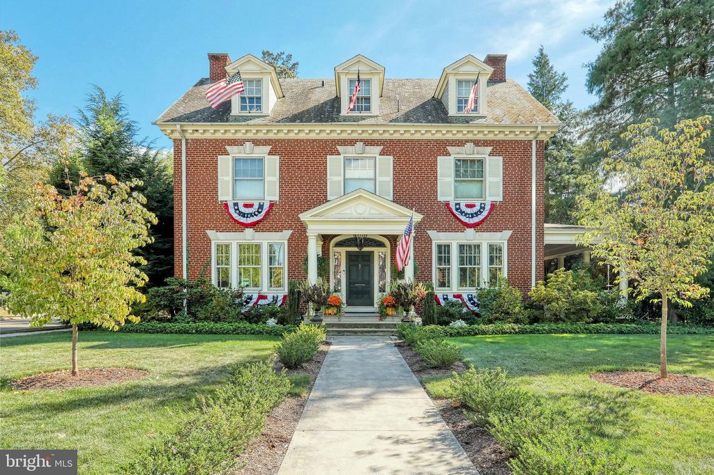 58 E Springettsbury Ave, York, PA 6 Bed, 5 Bath SingleFamily Home