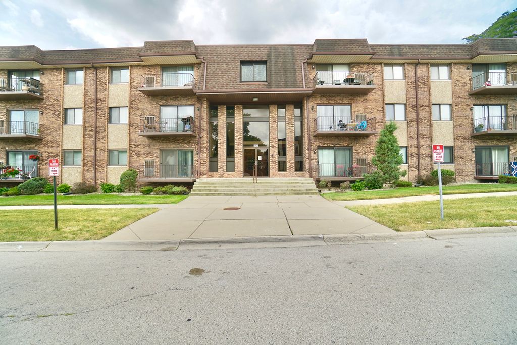 8901 S Roberts Rd 110, Hickory Hills, IL 60457 Trulia