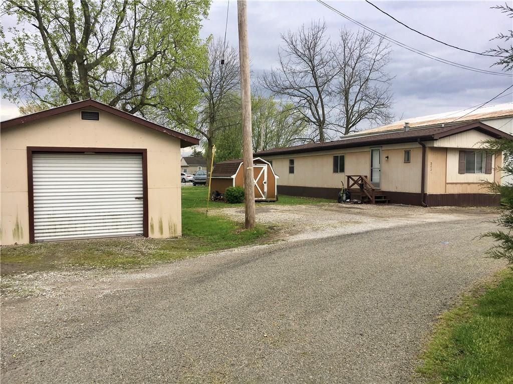 Simple Apartments For Rent In Newton Il for Large Space