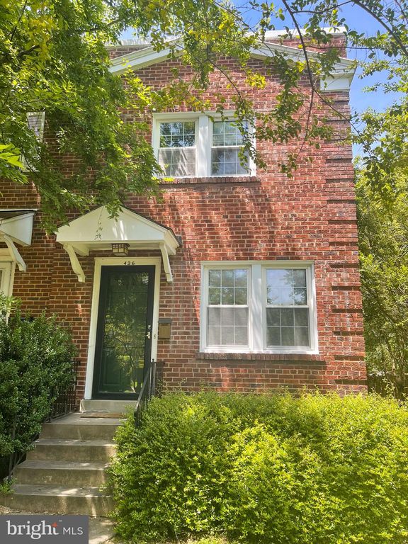 426 E Nelson Ave, Alexandria, VA 22301