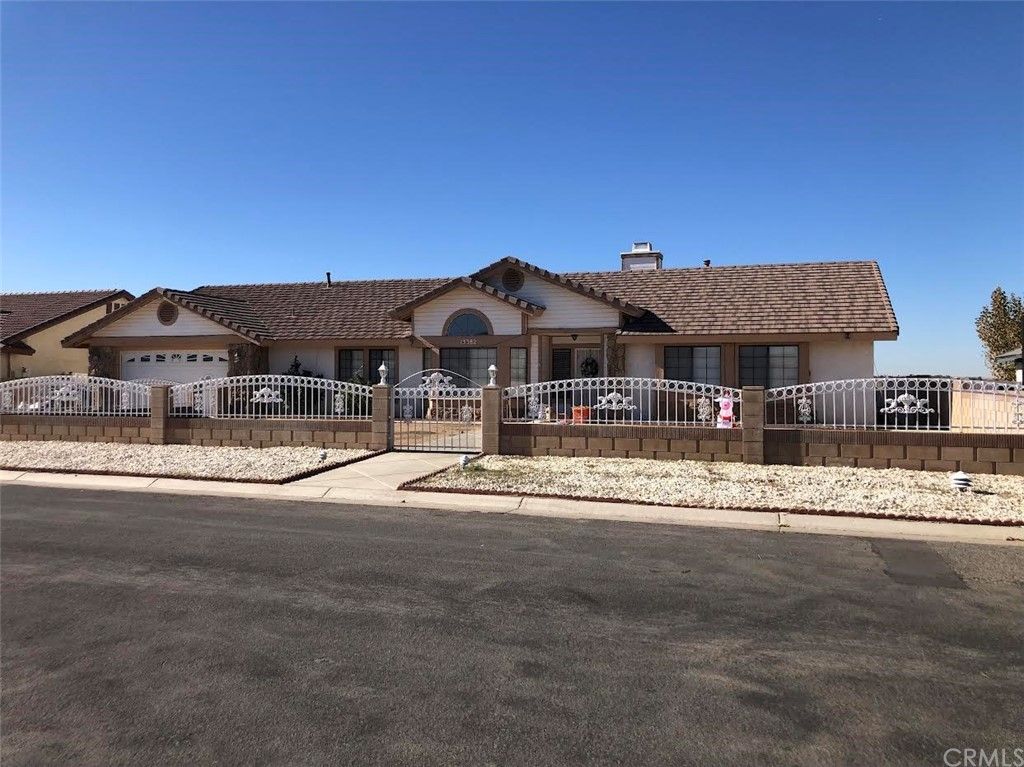 13382 Ivanpah Rd, Apple Valley, CA 92308