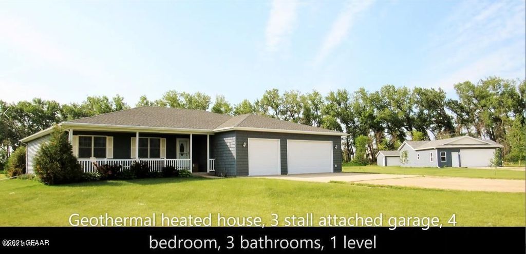 1733 Whip-Poor-Will Ln NE, Grand Forks, ND 58203