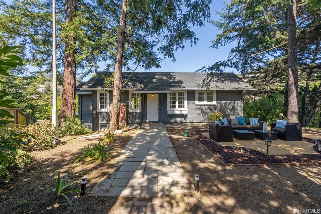52 Glenwood Glade, Oakland, CA 94611