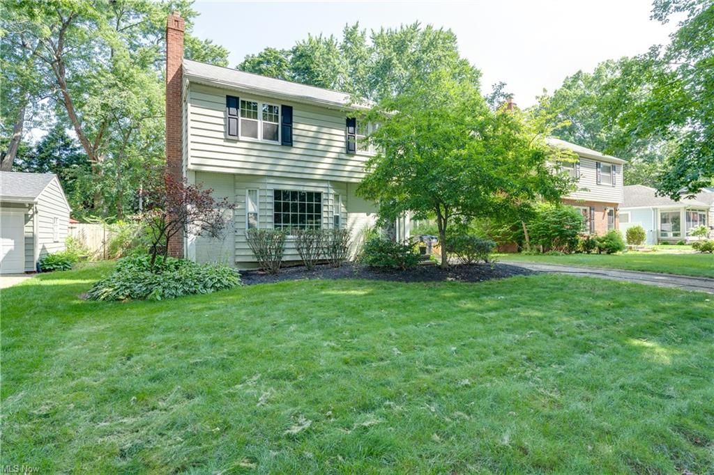 323 Sundale Rd, Akron, OH 44313
