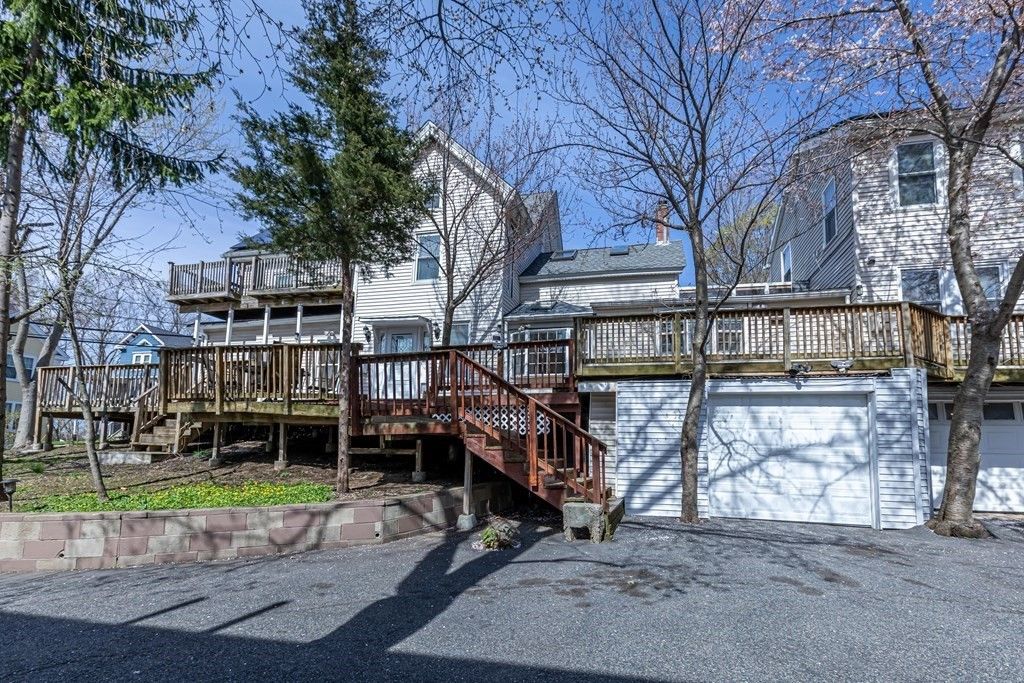 29 Beacon St, Boston, MA 02136