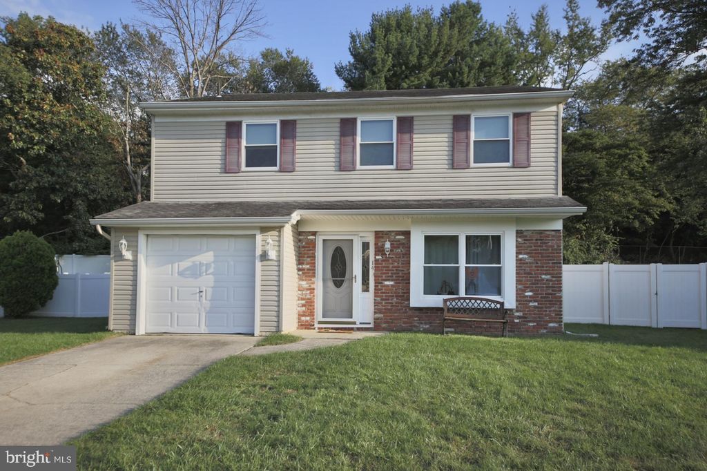14 Freedom Rd, Sewell, NJ 08080