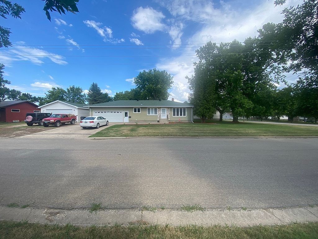1213 Rose St, Lisbon, ND 58054 Trulia