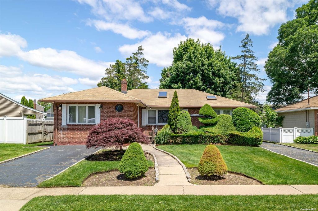 257 N Walnut Street, Massapequa, NY 11758 MLS 3558142 Trulia