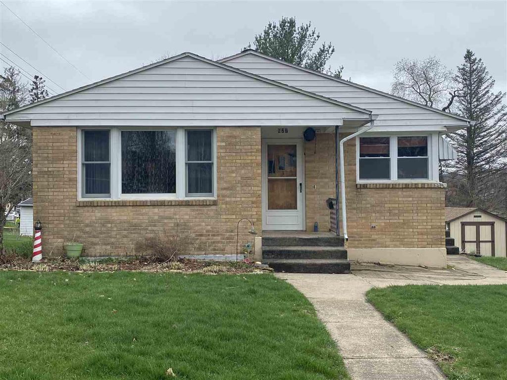 627 E Harriet St, Darlington, WI Trulia