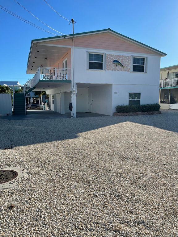 70 Coral Dr, Key Largo, FL 33037