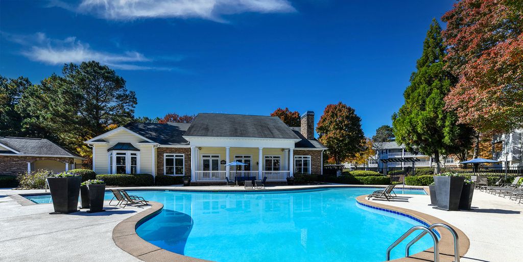 100 Highland Park Trl, Sandy Springs, GA 30350