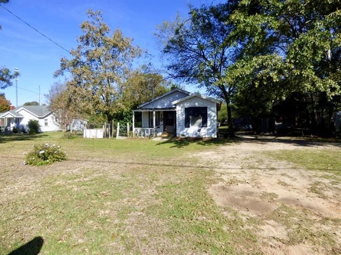 110 W King St, Headland, AL 36345 Trulia