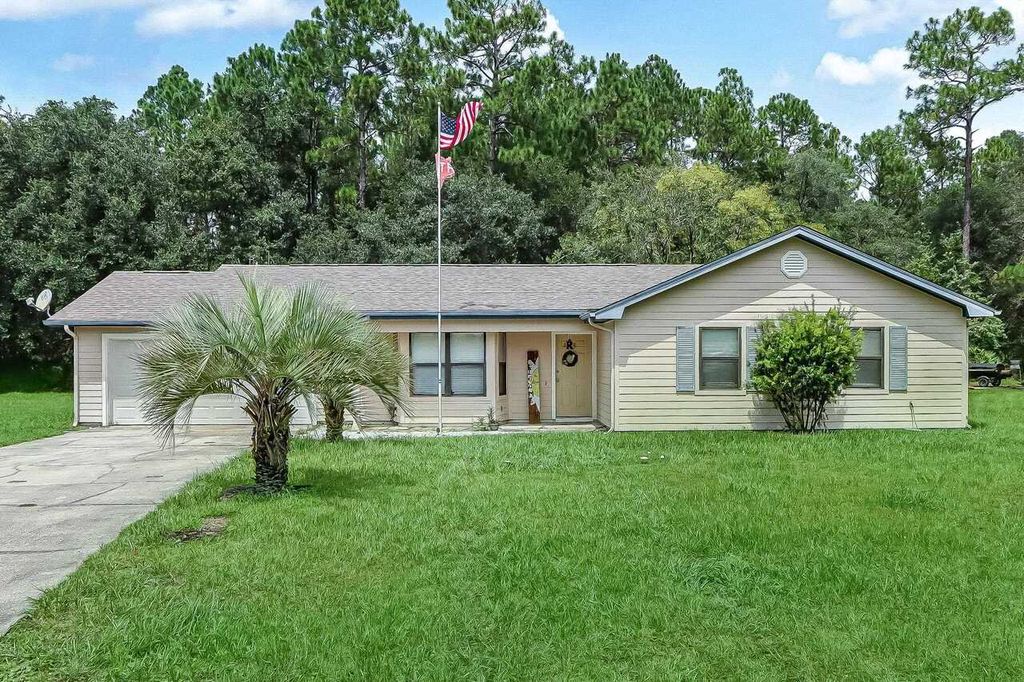 306 Carolina Ct, Saint Marys, GA 31558