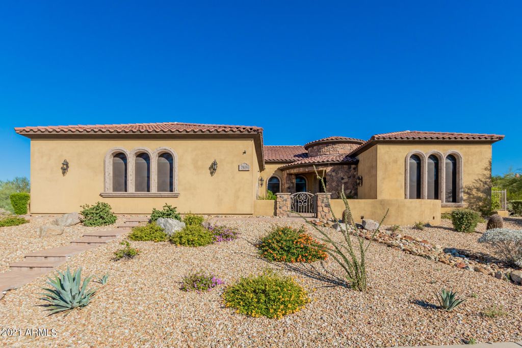 7414 E Forest Trail Cir, Mesa, AZ 85207