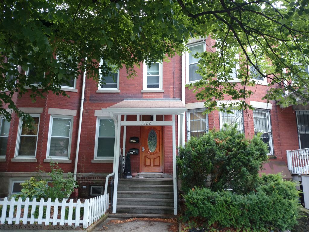 1522 Commonwealth Ave, Brighton, MA 02135