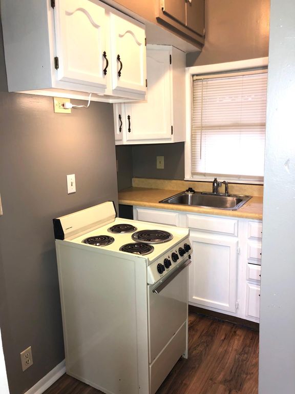 1315 Knollwood Ave #3, Lansing, MI 48906