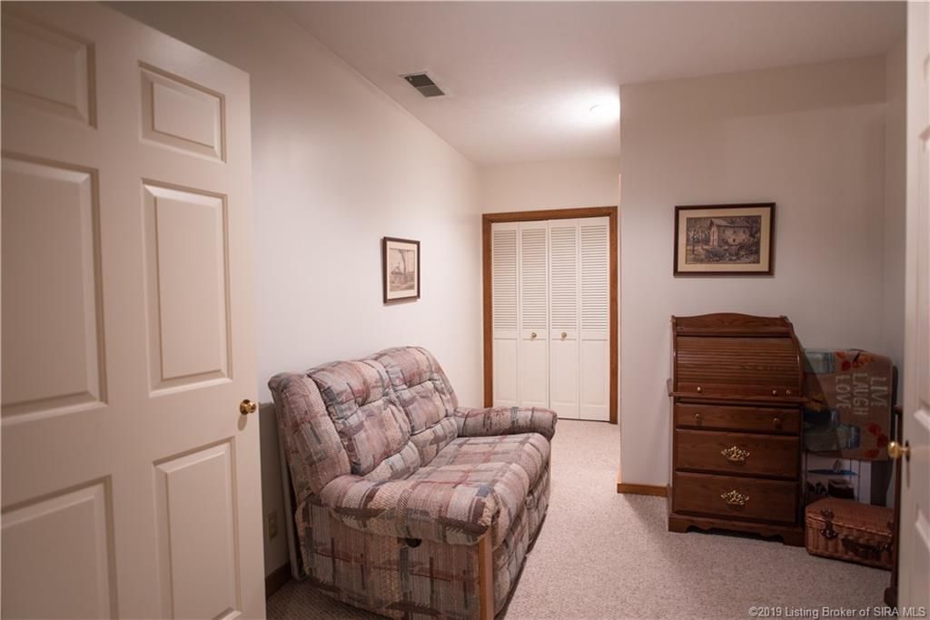 2900 Middle Rd 13, Jeffersonville, IN 1 Bed, 2 Bath Condo 30