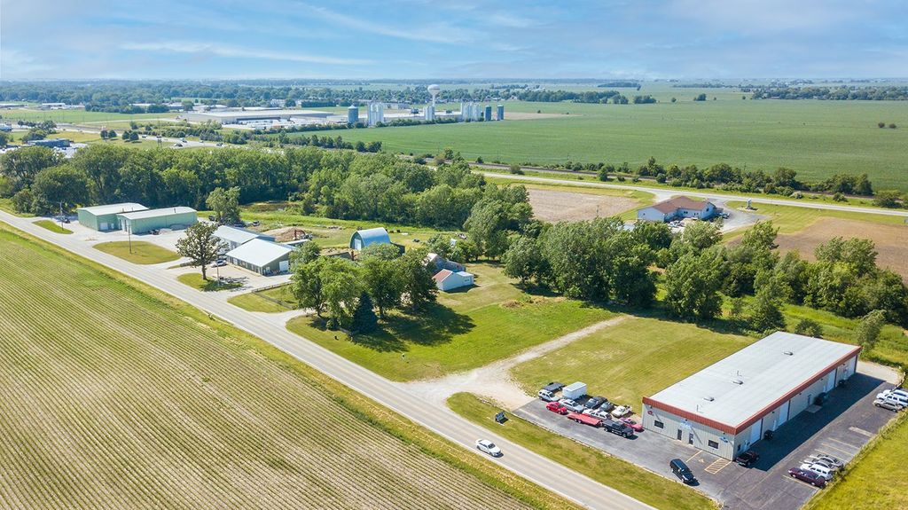 3 Griswold Springs Rd, Sandwich, IL 60548 Trulia