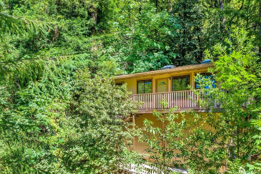 10985 Terrace Dr, Forestville, CA 2 Bed, 1 Bath SingleFamily Home