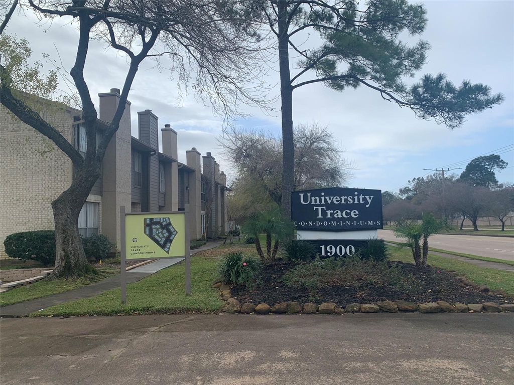 1900 Bay Area Blvd #E136, Houston, TX 77058
