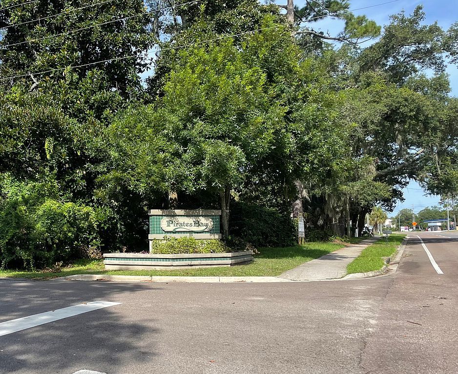 2418 Pirates Bay Dr, Fernandina Beach, FL 32034