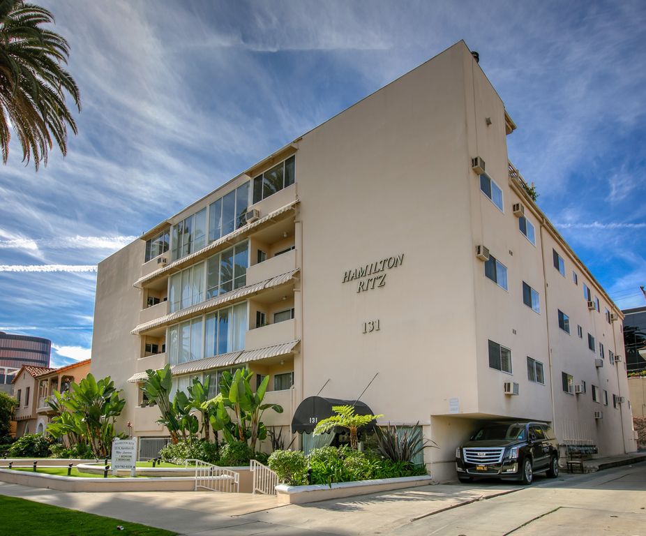 131 N Hamilton Dr, Beverly Hills, CA 90211