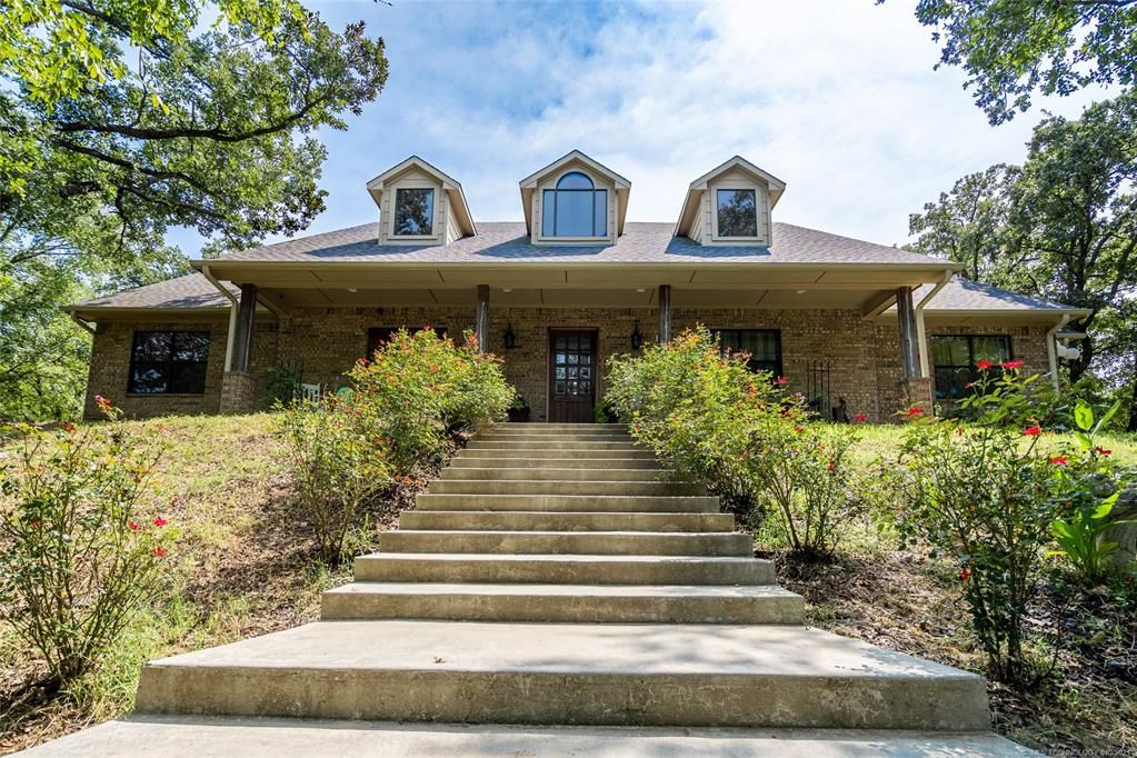 701 Young Rd, Lone Grove, OK 73463
