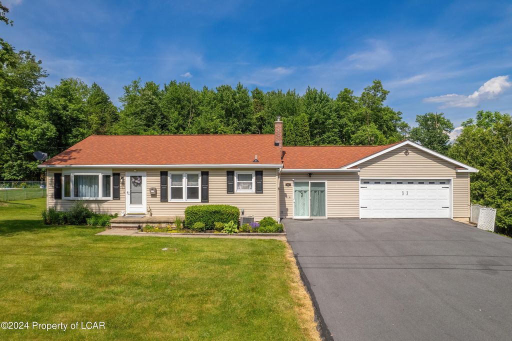 43 Oak Dr, Dallas, PA 18612 MLS 242618 Trulia