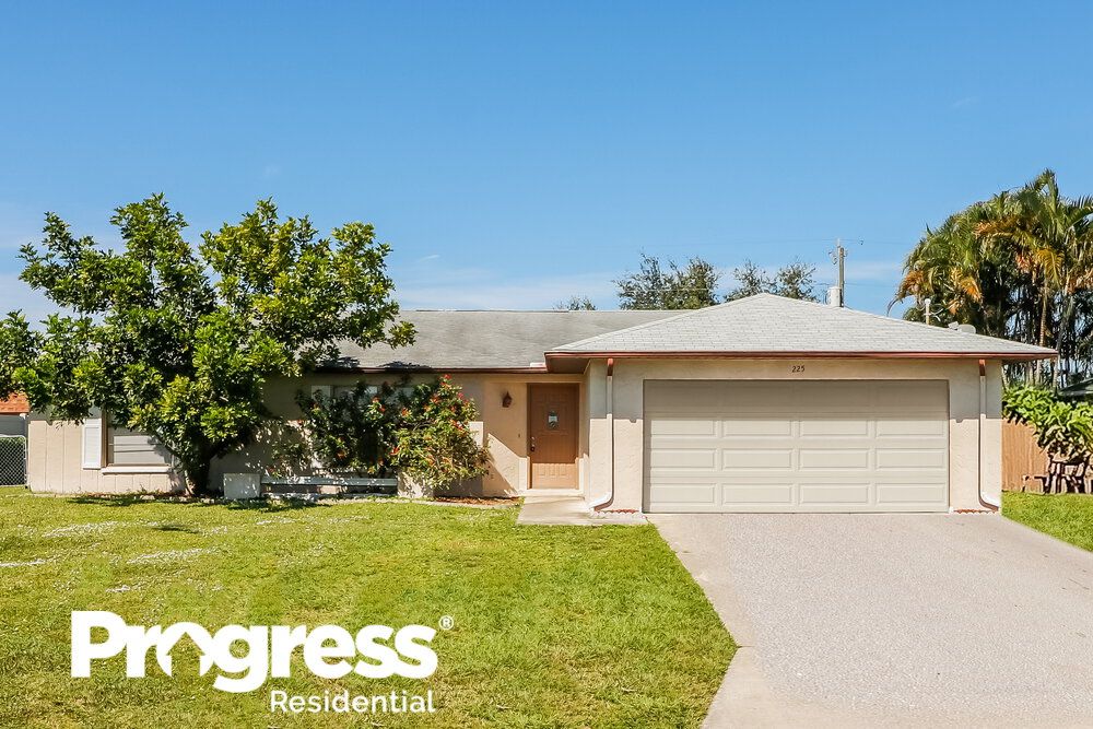 225 SW 35th St, Cape Coral, FL 33914