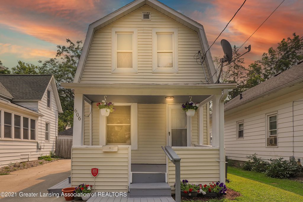 606 N Magnolia Ave, Lansing, MI 48912