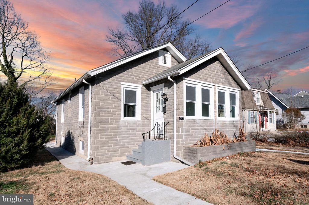 523 Majestic Ave, Bellmawr, NJ 08031