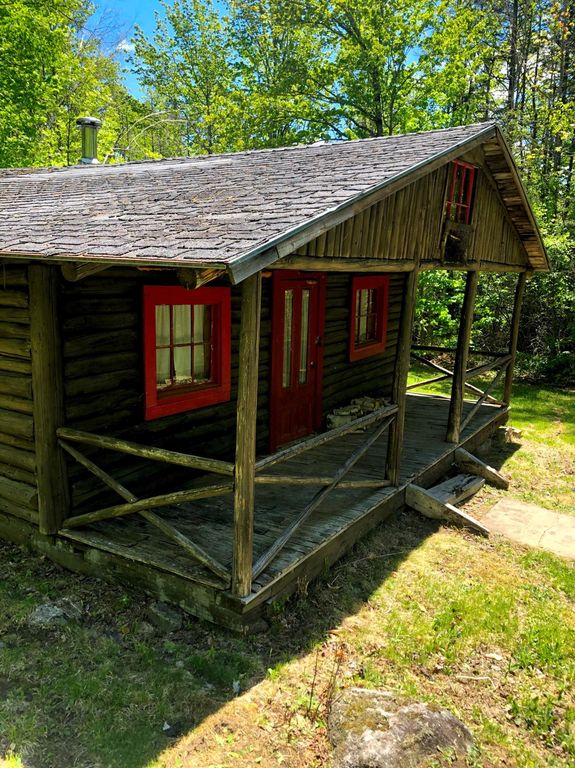 262 Campbell Rd, Kingsbury Plt, ME 04942